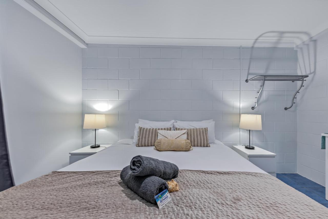 Airlie Sun & Sand Accommodation #5 شاطئ إيرلي المظهر الخارجي الصورة