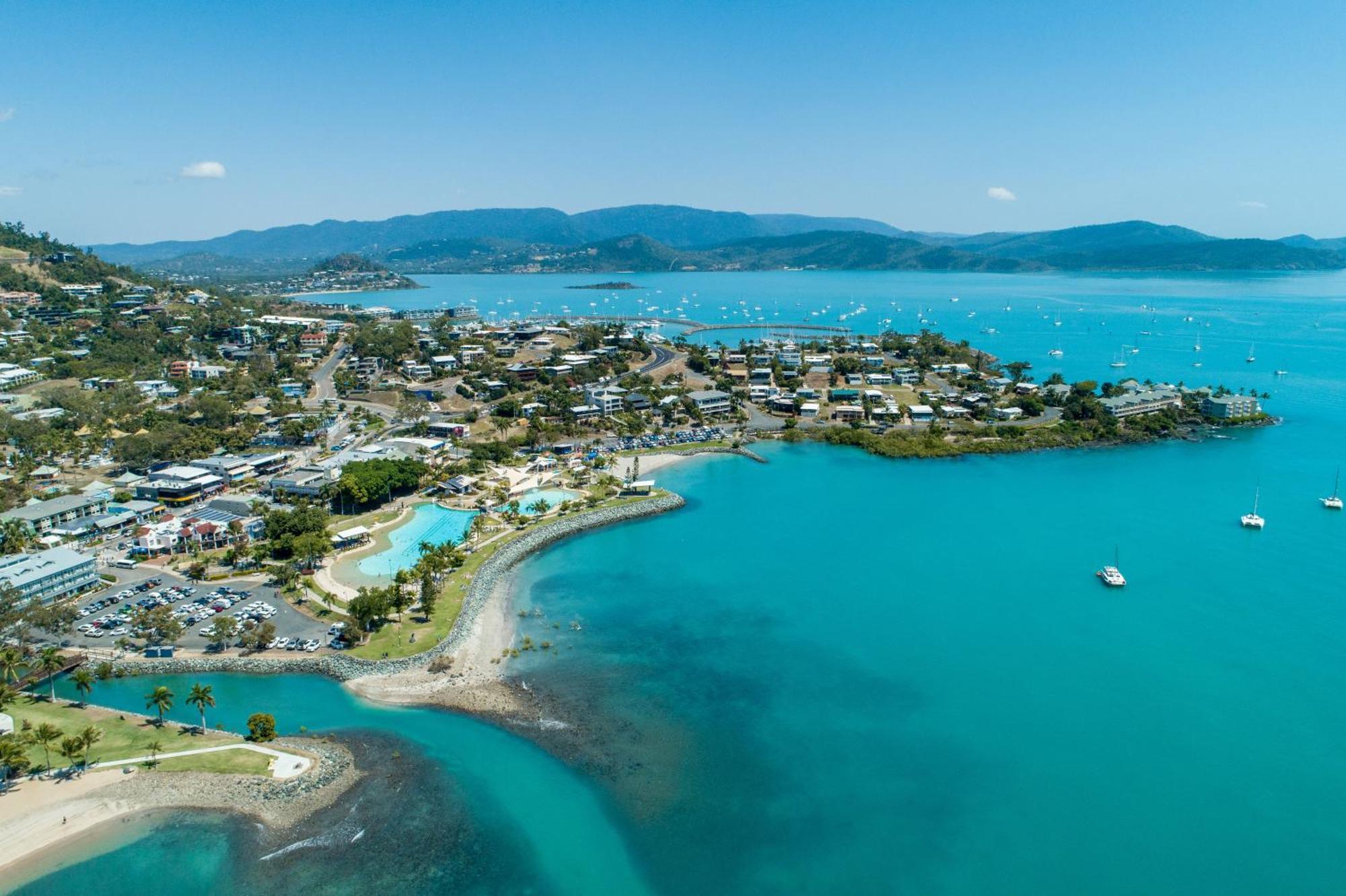 Airlie Sun & Sand Accommodation #5 شاطئ إيرلي المظهر الخارجي الصورة