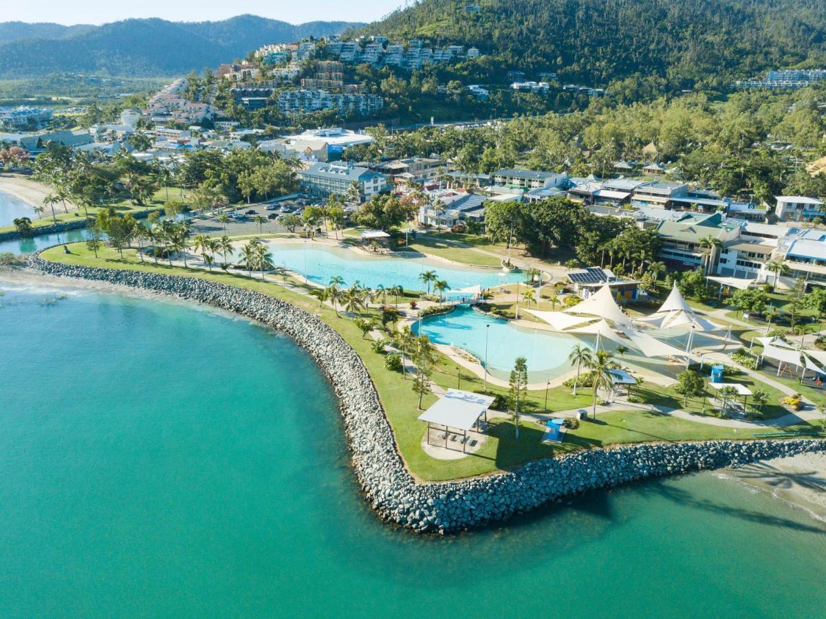 Airlie Sun & Sand Accommodation #5 شاطئ إيرلي المظهر الخارجي الصورة