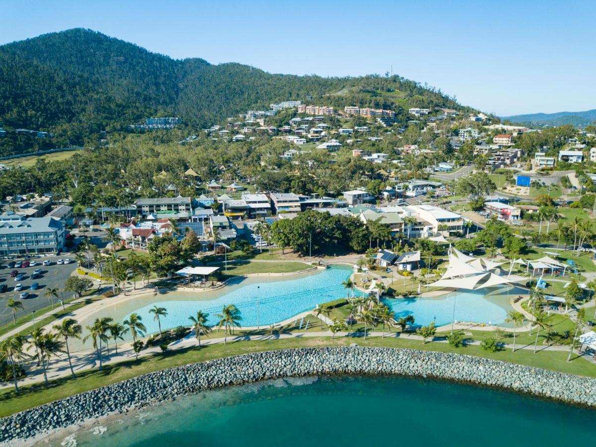 Airlie Sun & Sand Accommodation #5 شاطئ إيرلي المظهر الخارجي الصورة